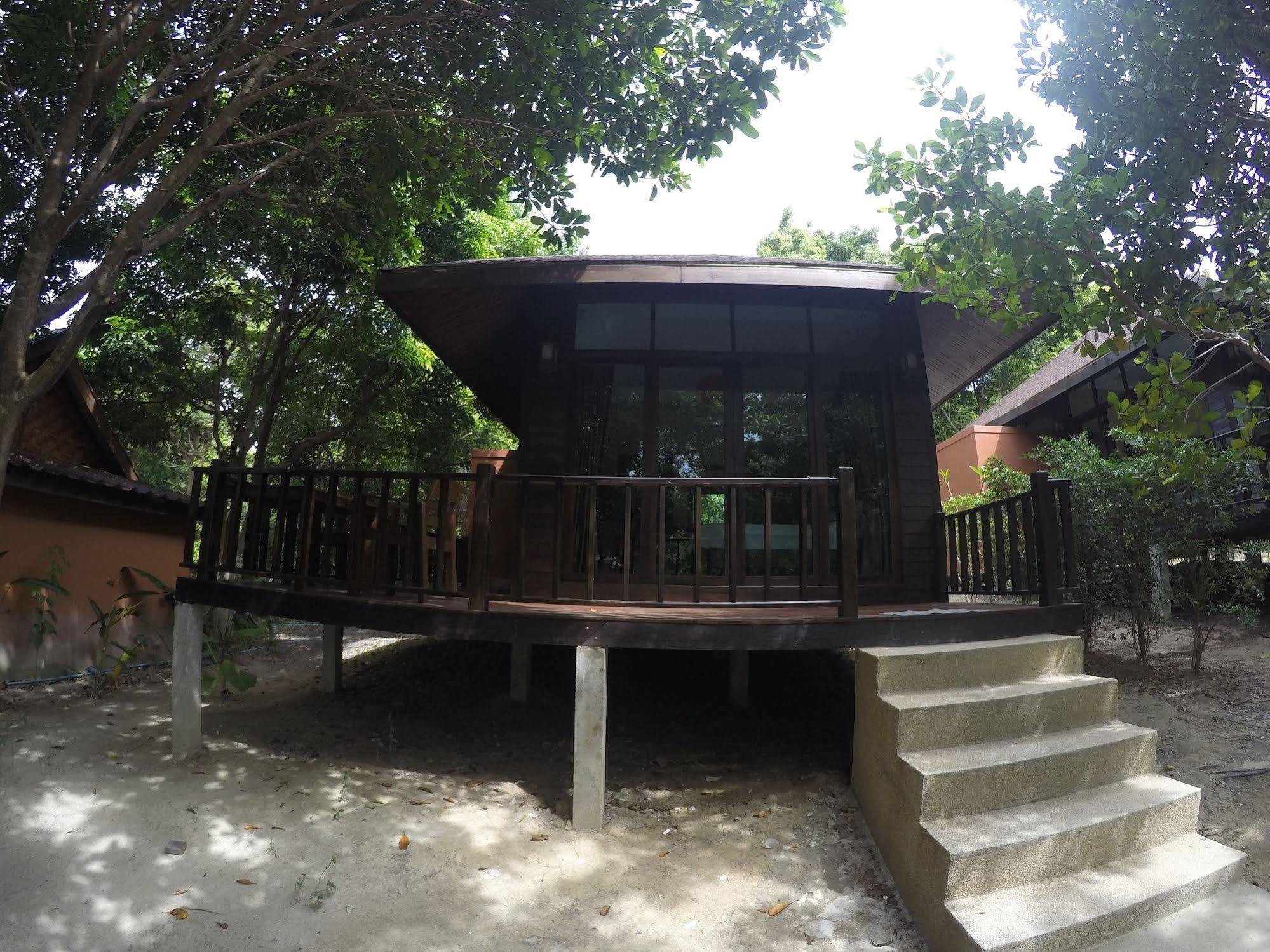 Lipe Sunset Beach Resort Екстериор снимка