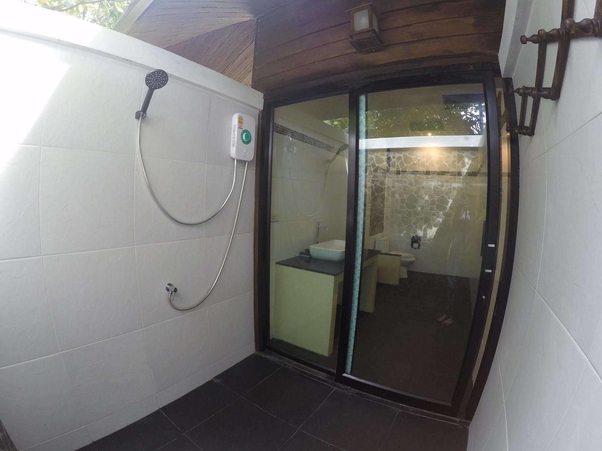 Lipe Sunset Beach Resort Екстериор снимка